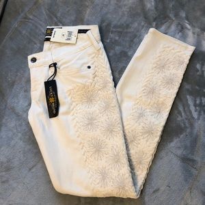 ✨NWT✨ Lucky Brand Embellished Skinny Jeans